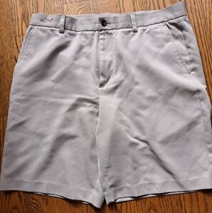 Size 36 Men's Golf Shorts Greg Norman